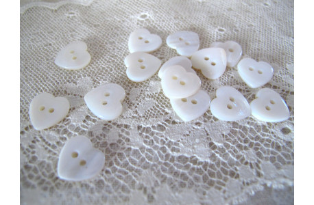 Perlmuttknöpfe Herzchen weiß