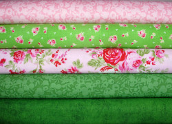 Patchwork Stoffpaket Blumen Rosen Baumwolle Stoffe Beeren grün pink 75087