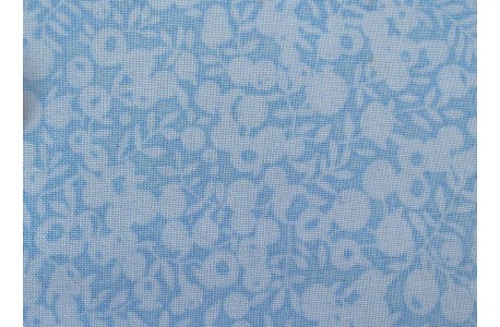 Patchworkstoff Beeren hellblau Wiltshire Designerstoff